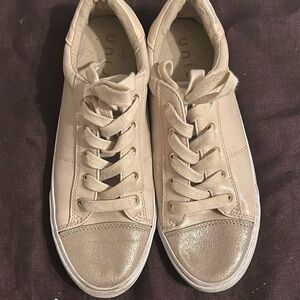 Unisa Tan/gold  sneakers
